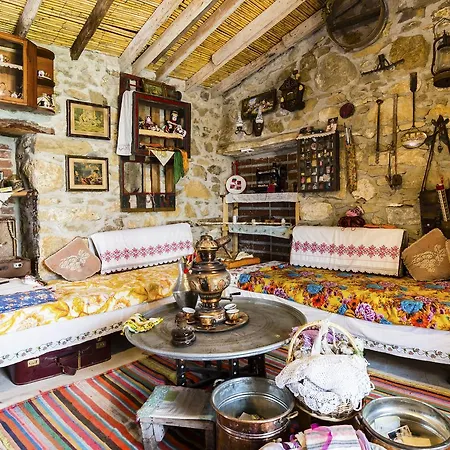 Hobbithousebademler *