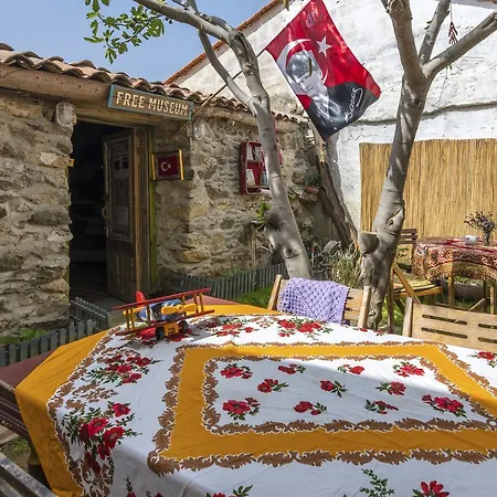 Hobbithousebademler Urla