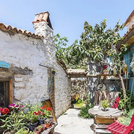 Hobbithousebademler *