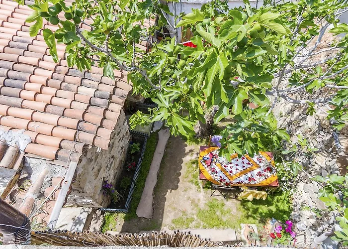 Hobbithousebademler Nocleg ze śniadaniem *