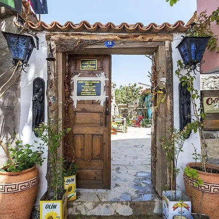 Hobbithousebademler Bed & Breakfast *