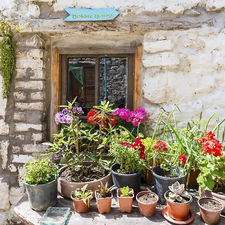 Bed & Breakfast Hobbithousebademler *