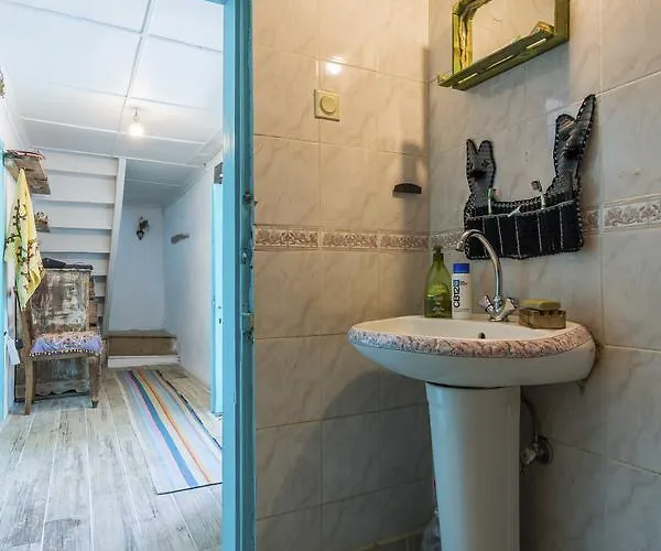 Oda ve Kahvaltı Hobbithousebademler *