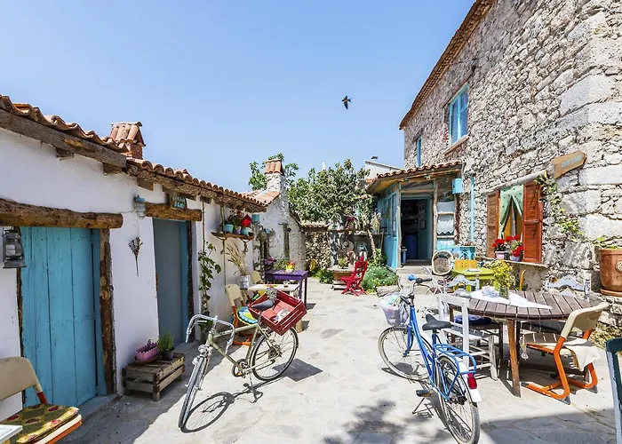 Oda ve Kahvaltı Hobbithousebademler Urla