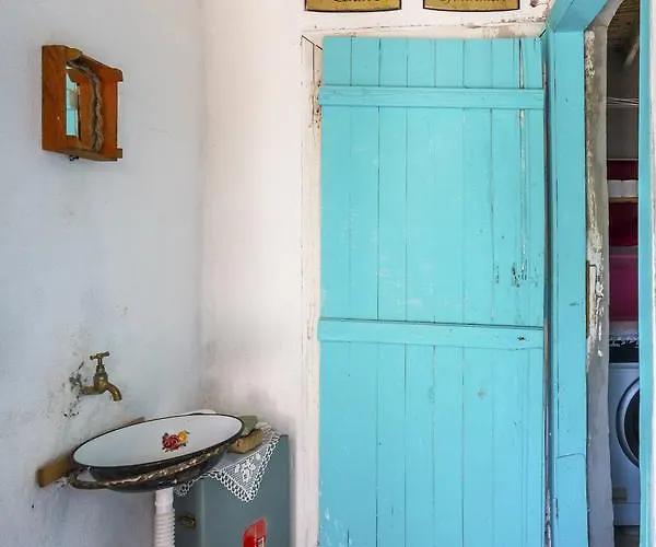 Oda ve Kahvaltı Hobbithousebademler Urla